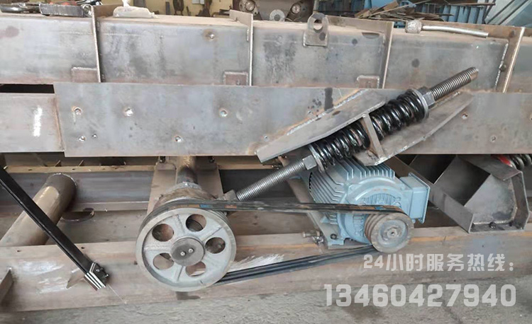 彈性連桿式振動(dòng)輸送機(jī)各型號(hào)輸送速度與輸送能力的計(jì)算