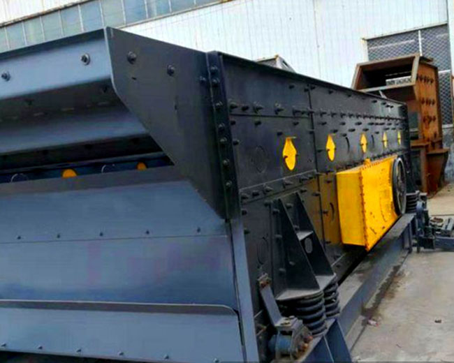 篩煤用的振動篩形式很多，我為直線或圓型遠(yuǎn)動軌跡