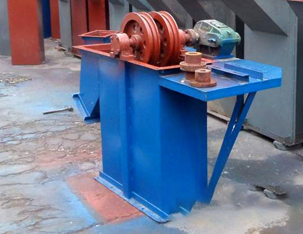 TH斗式提升機型號結(jié)構(gòu)參數(shù)圖不是皮帶的？