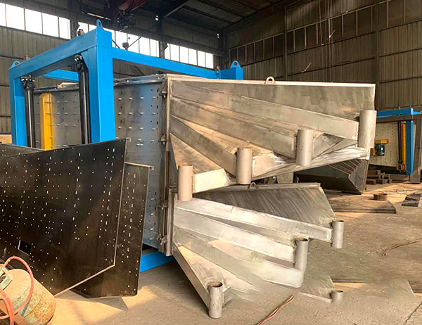 石油壓裂砂分級(jí)為什么選擇方形搖擺篩？