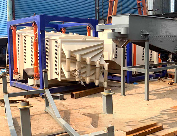 直線搖擺篩是一種錯(cuò)誤叫法，應(yīng)該叫回轉(zhuǎn)搖擺篩