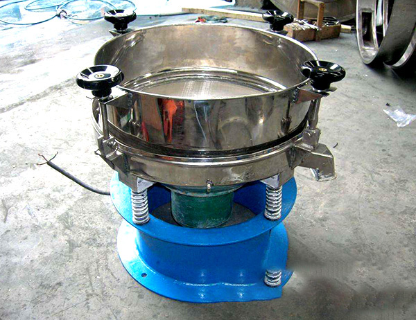 茴香粉除渣除雜需要什么振動篩粉機，多少錢一臺？