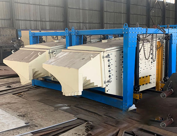 方形搖擺篩上面的物料不搖擺正常嗎？