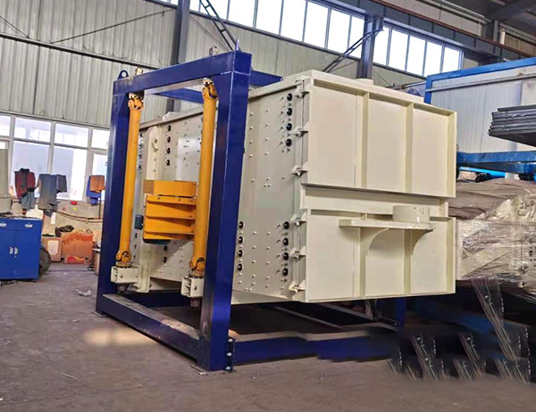 陶粒砂成品篩選用方形<a href='http://qmudjdg.cn/sfsx/ybs.html' title='搖擺篩' target='_blank'>搖擺篩</a>成品率更高