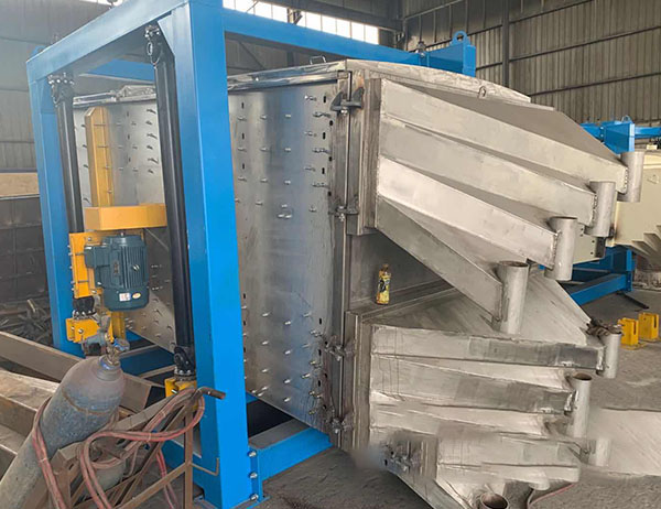 內(nèi)蒙古大型方形搖擺篩多少錢(qián)，當(dāng)?shù)赜泄╀N(xiāo)點(diǎn)嗎？