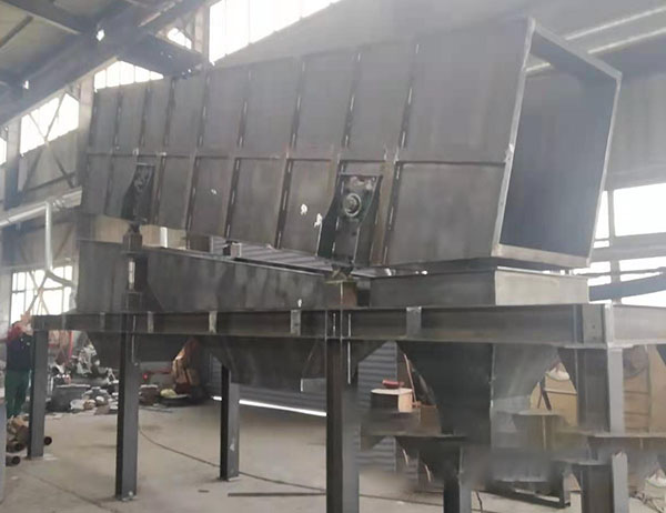 塑料分選機(jī)選用彈跳篩實現(xiàn)三維篩分一次分級